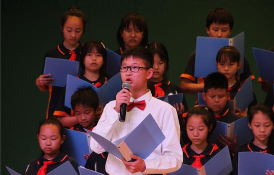 常德市第十三中学成功举办红歌大合唱及经典诵读比赛活动