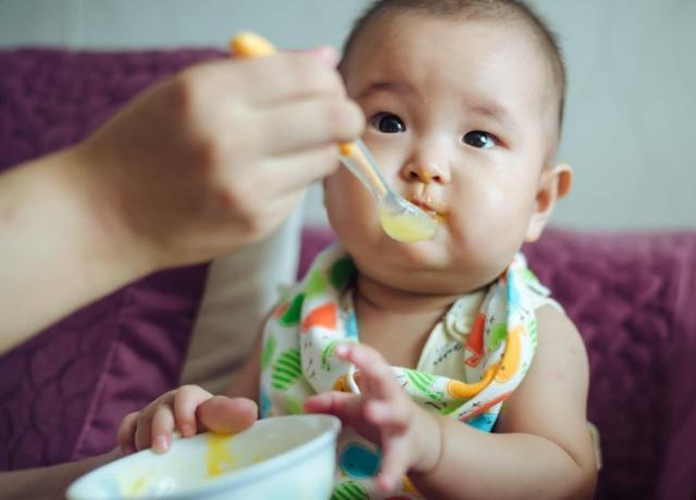 1-3岁这些食物孩子尽量少吃 1-3岁这些食物孩子尽量少吃