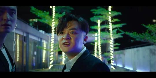 抖音被包贝尔承包，今晚消费赵公子买单！网友：跟《老手》有差距