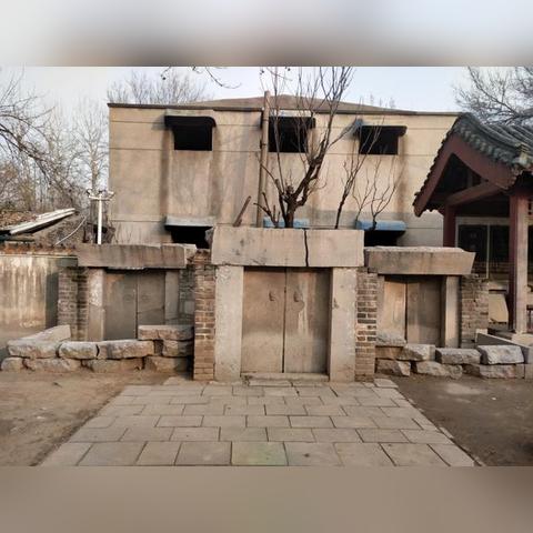 济南购墓是一次性永久费用吗？