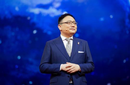 罗振宇“时间的朋友”争议刷屏背后，跨年演讲成“心灵保健品”？