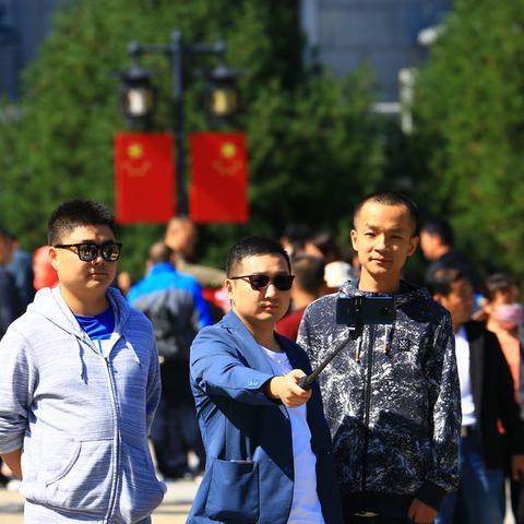 济南市精品男士店在哪里