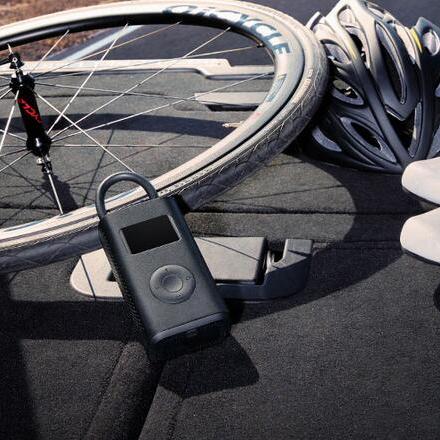 足球运动员戴斜挎包的是谁的长尾关键词有哪些