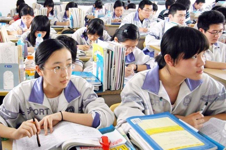 中国大学排行:人才输送、学术研究及毕业生薪酬全面剖析