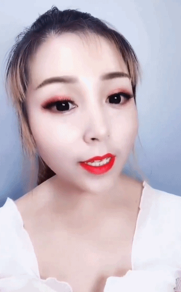 这些抖音绝色网红，真容一个比一个幻灭