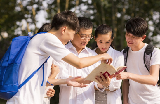 大学生生活费一个月多少算正常