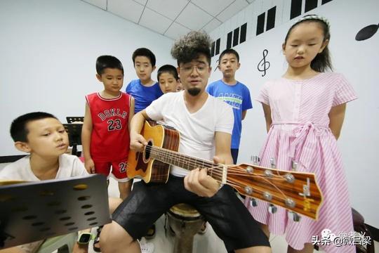 孝义一群草根音乐人的梦