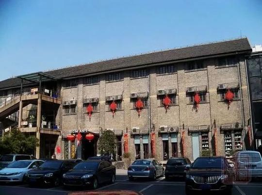 这样改造空置厂房，旧建筑摇身一变成创意空间