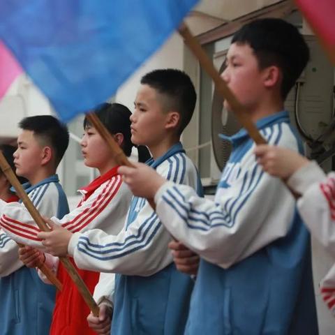 桂林穿山爬山从哪里上去？