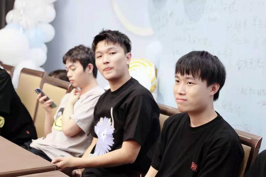 猫神回应“直播时长”问题，是自己误会了平台，没人敢“坑”cat