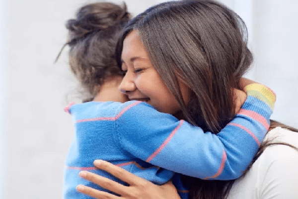 家里不富裕家长要告诉孩子吗 家里不富裕家长要告诉孩子吗