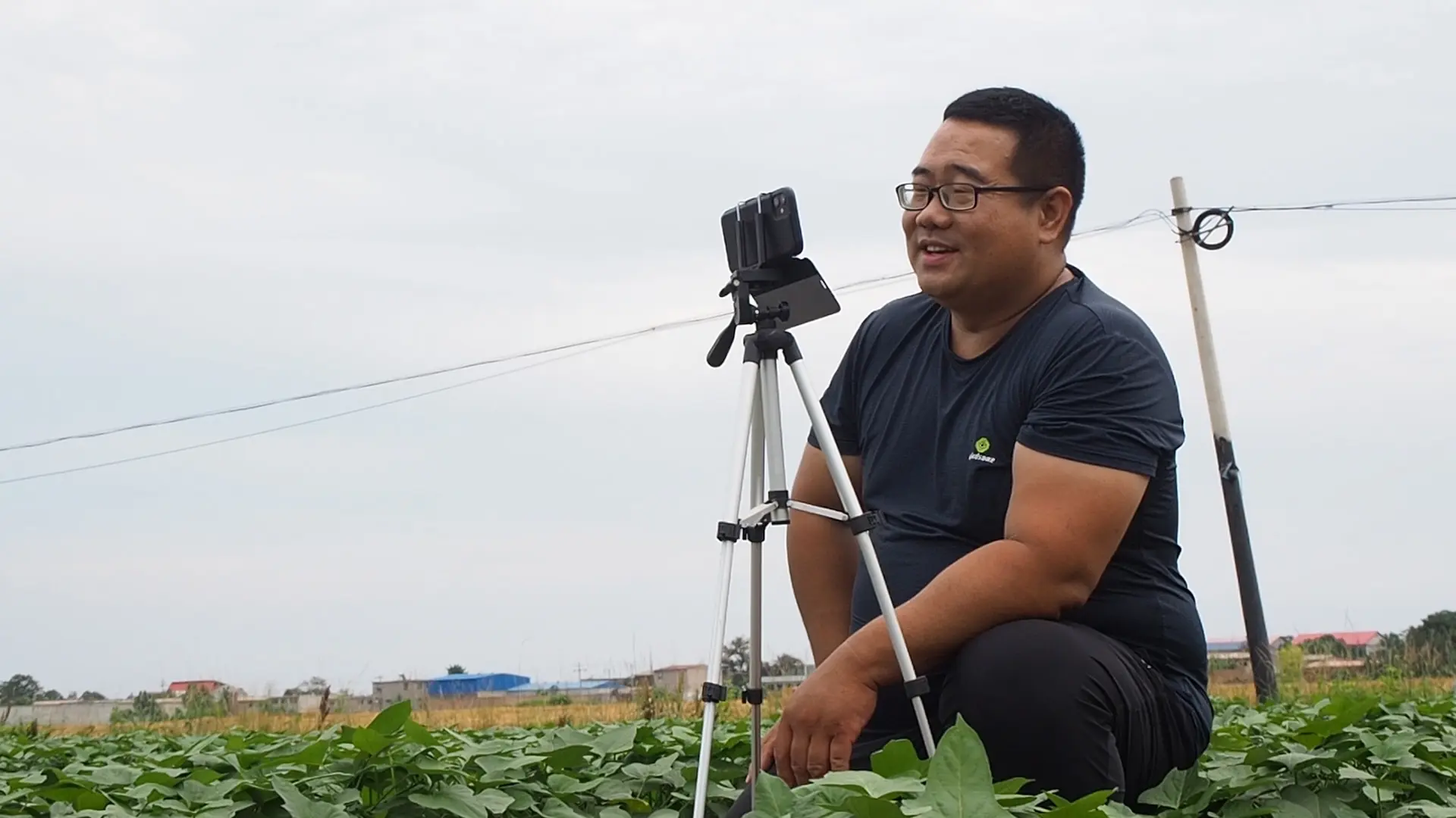 烧腊一年能赚200万吗 卖灯一年能赚200万吗