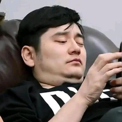 小女孩和人工智能聊暧昧怎么办