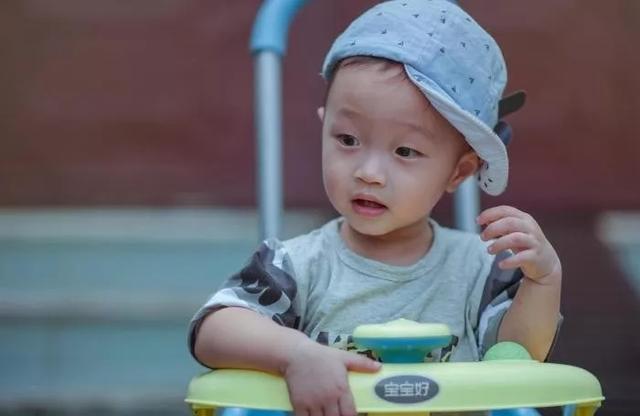 孩子多大就可以吃大人饭了