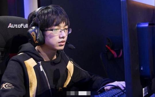 传言圣枪哥将加盟rng？一页mvp，男刀称霸韩服