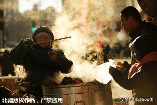 我是单身母亲，卖地瓜30年挣了百万家产，还把女儿培养成了大学生