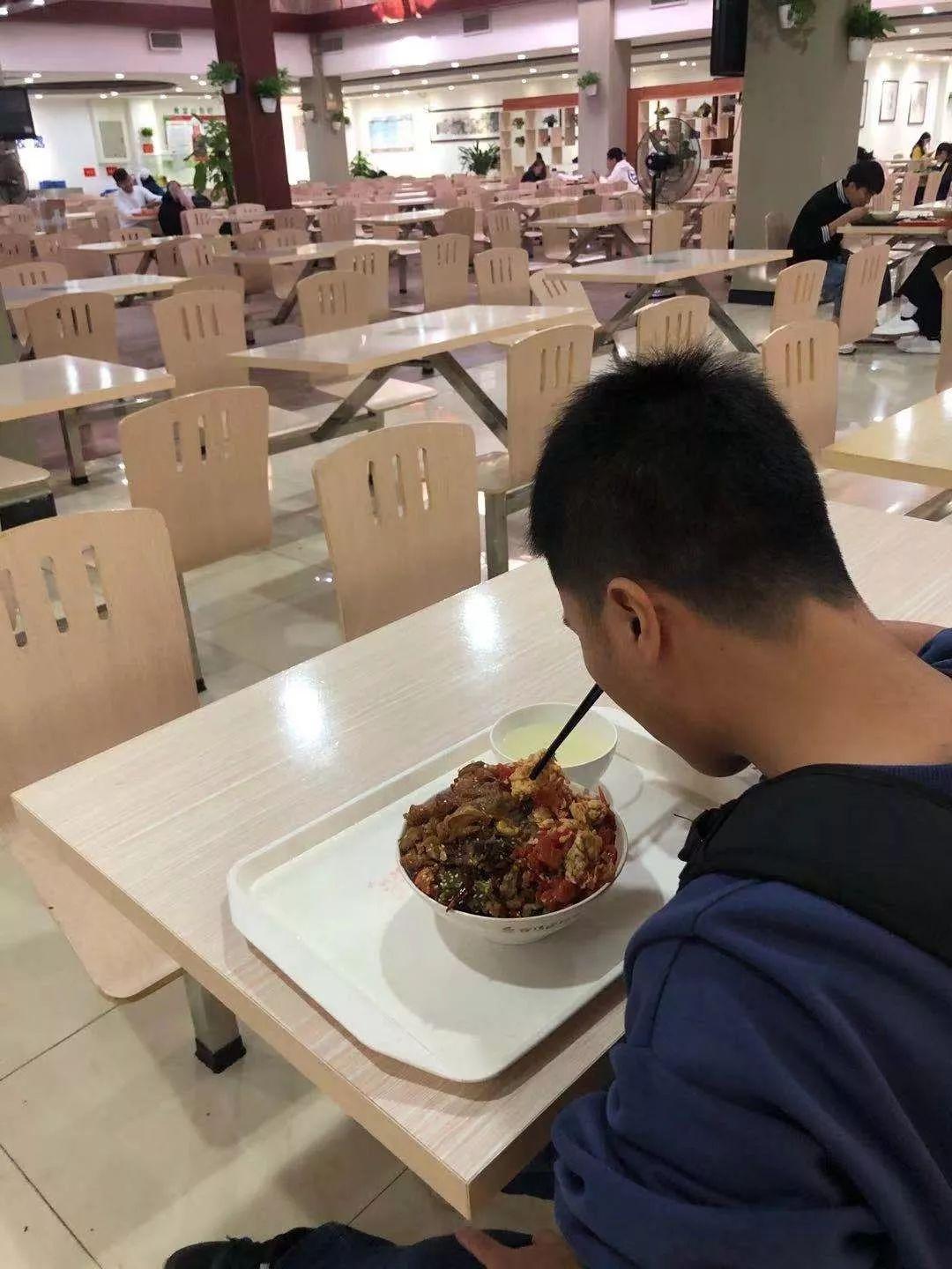 钦州有什么美食广场（有哪些地方可以吃到地道的钦州特色美食）