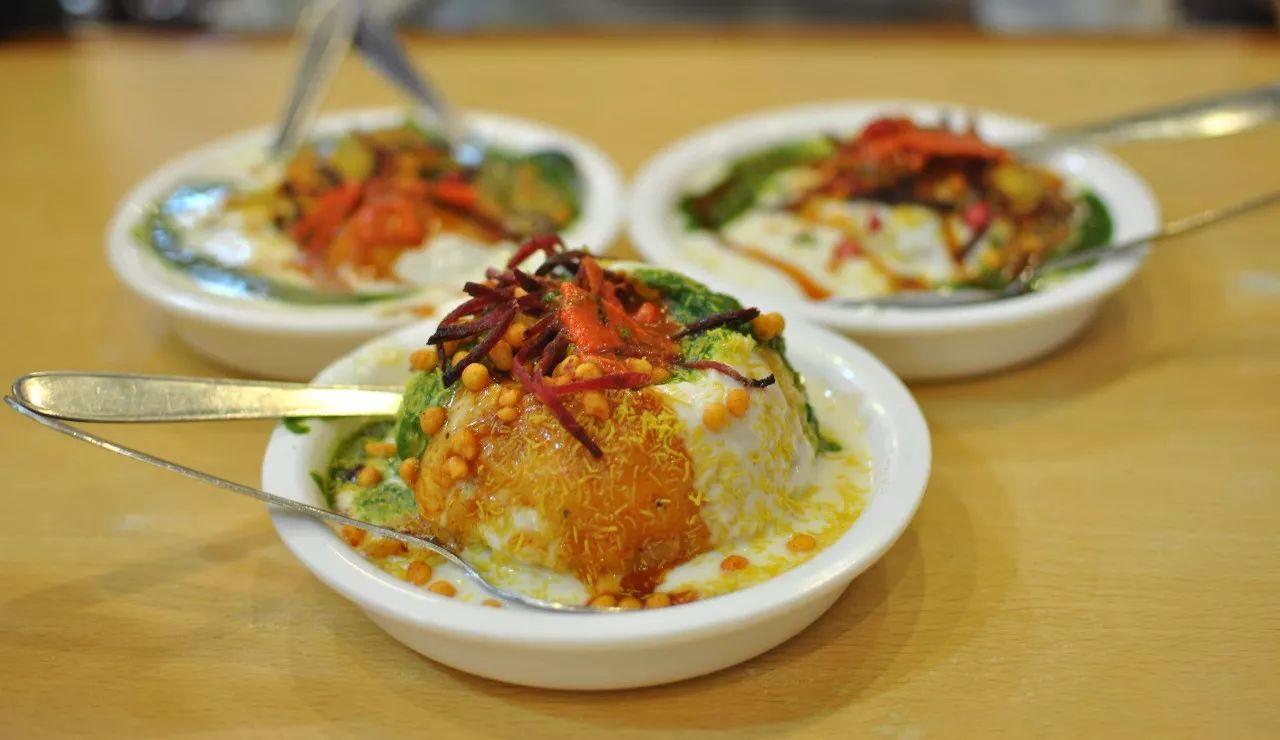 印度街上吃什么美食（鲱鱼罐头和印度汤圆哪个更难吃）