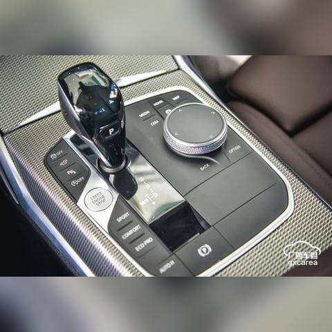 南宁市路边泊车怎么收费