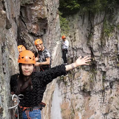 宁波市什么地方有玻璃桥