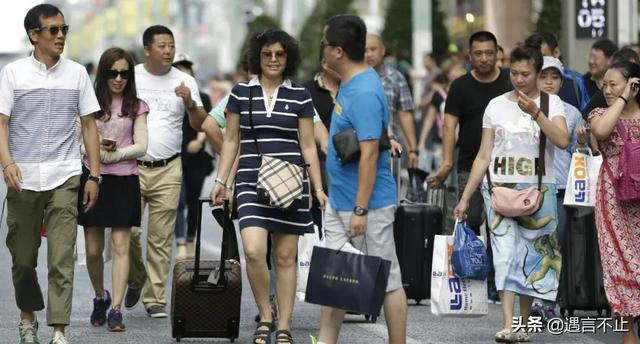 家里不富裕家长要告诉孩子吗 家里不富裕家长要告诉孩子吗