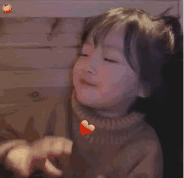 萌娃小手比心特效表情可爱