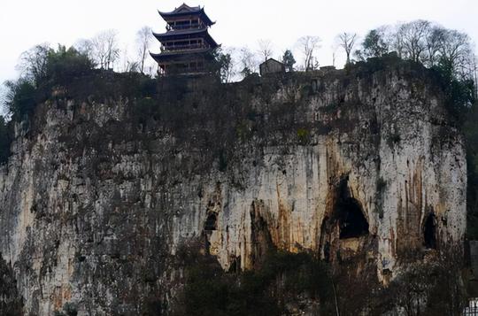 织金一冷门村落，建在悬崖边，风景美不胜收历史悠久，人少名气小
