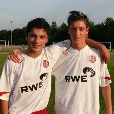 足球建造多少钱啊