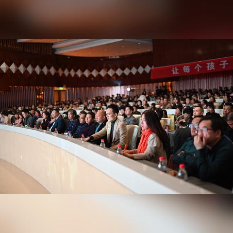 想学人工智能先学习什么