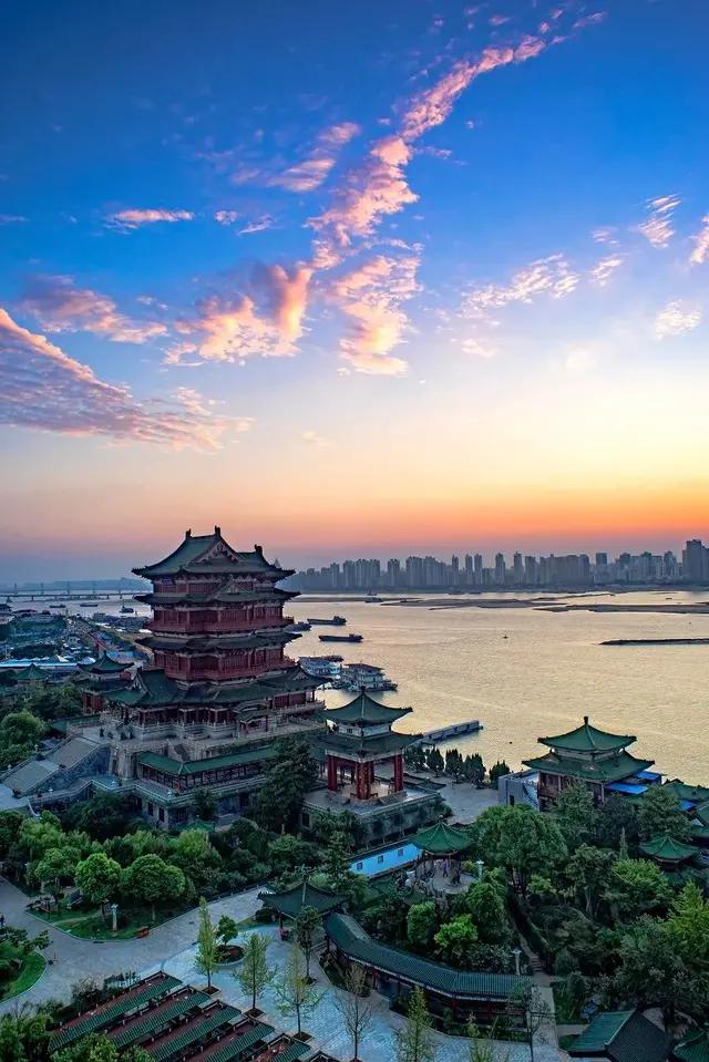 中国最值得一游的20个著名景点排行榜