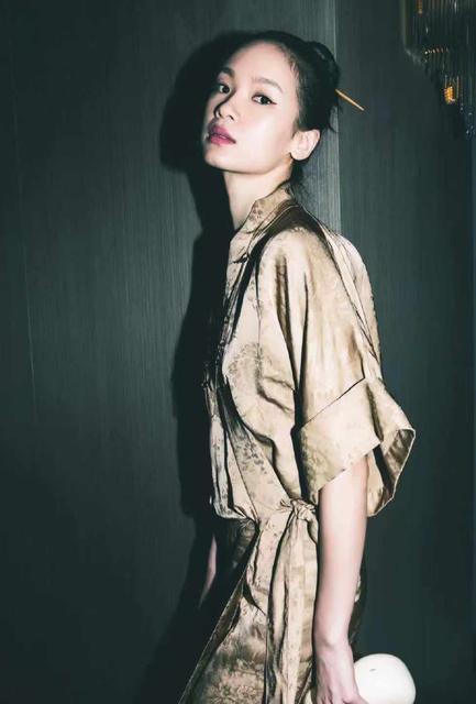 张庭女儿首次回应长相争议
