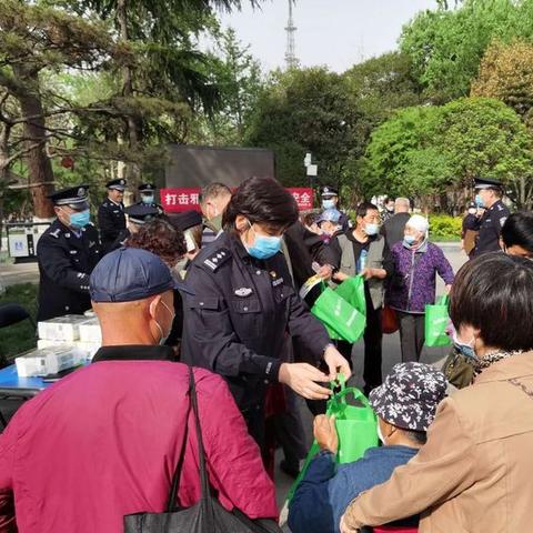 东莞市莲湖街怎么去