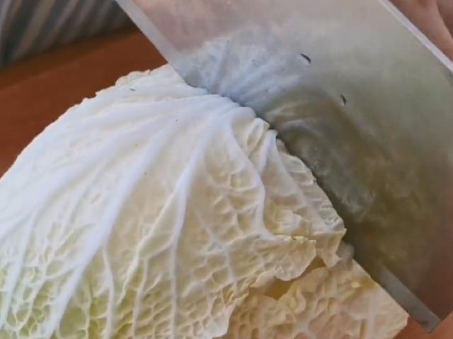哈喽叶可以做什么美食（摆地摊卖什么容易赚到钱）