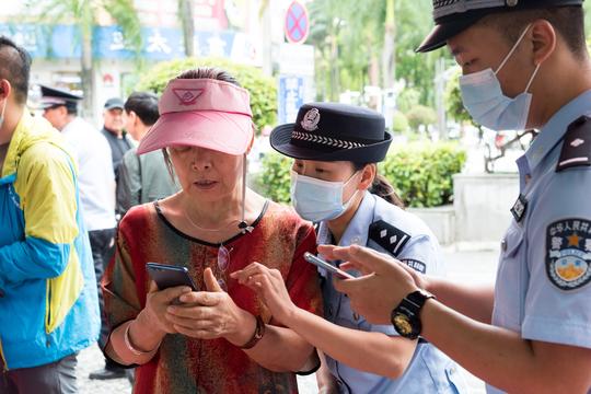 西双版纳州公安机关：开展“拒绝跨境赌博”主题宣传活动