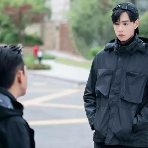 李现解说足球比赛视频的长尾关键词有哪些