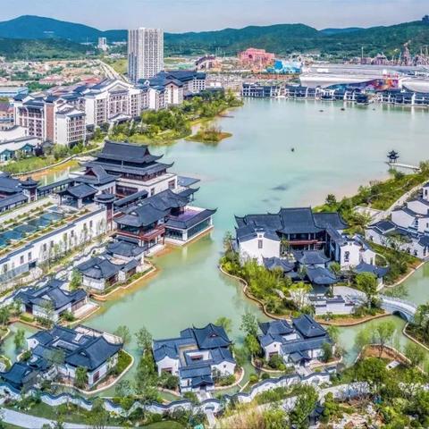 济南市融创茂属于哪个区