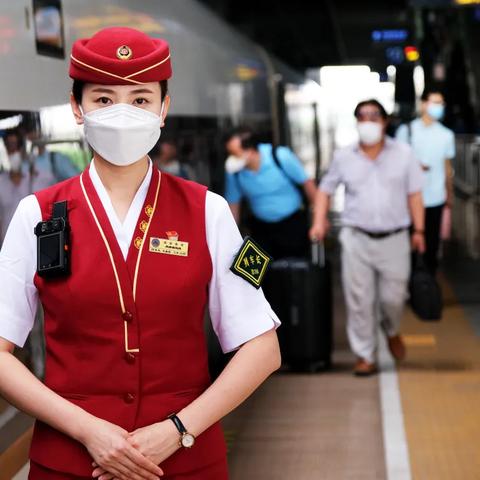 成都市南站地铁站房的长尾关键词有什么