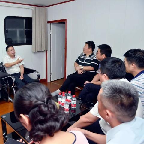 父母刚转户口可以随父母安置吗？