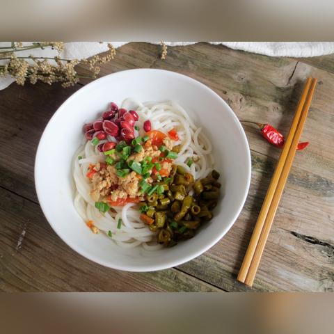 吃桂林米粉的大哥叫什么相关长尾关键词有哪些