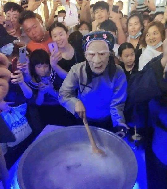 摆地摊卖什么？精益创业4步骤，为地摊经济浪潮下的你保驾护航