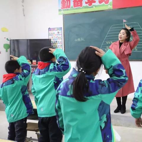 足球比赛贺卡简单又漂亮的长尾关键词有什么