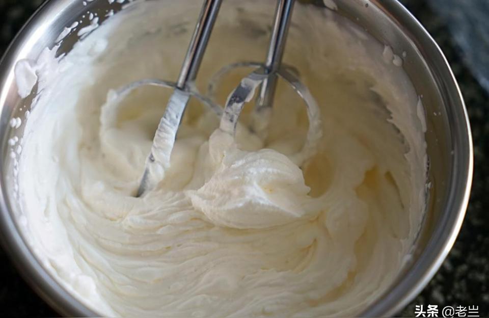 鸡蛋清打的奶油怎么去腥味(用蛋清等简单材料做出来的奶油有腥味怎么办)