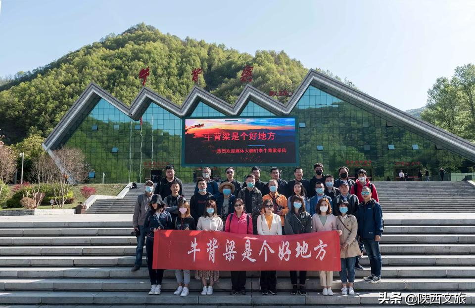 一點點抖音副業(yè)賺錢是真的嗎嗎知乎文章現(xiàn)在無論是自媒體還是網(wǎng)絡(luò)上這么多教人日賺千元的是不是真實的 運營百科