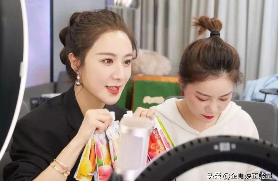 直播带货这样滑稽可笑的商业模式为什么会在大行其道？（辛巴一晚带货过10亿意味着什么？）