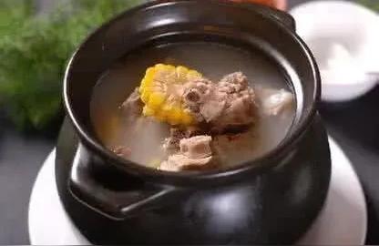 吃什么美食比较幸福（我每次吃饭吃美食时）