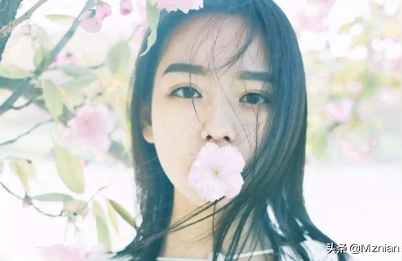 抖音副業(yè)文案怎么寫吸引人呢女生網(wǎng)名中午出攤文案 運(yùn)營百科