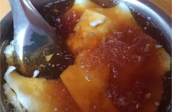 为什么商场会有美食（很多城里人选择去商场避暑）