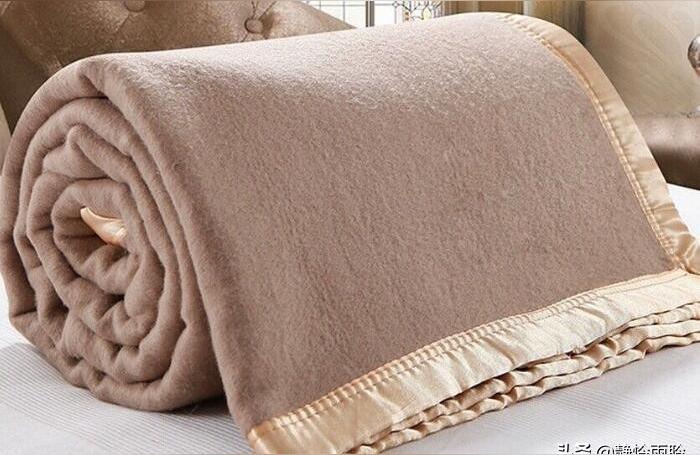 羊毛毯子羊绒大衣改造成毯子方法