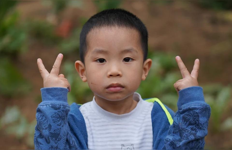 耿怎么给宝宝起名字(周氏家谱全部的字辈)