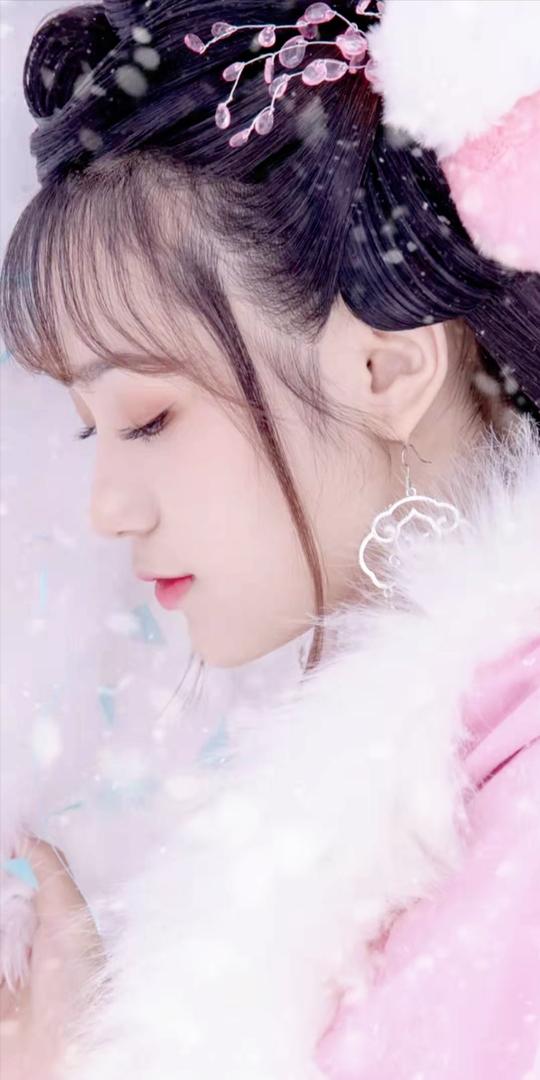 你那里下雪了吗粉粉嫩嫩的古风美女素材8连